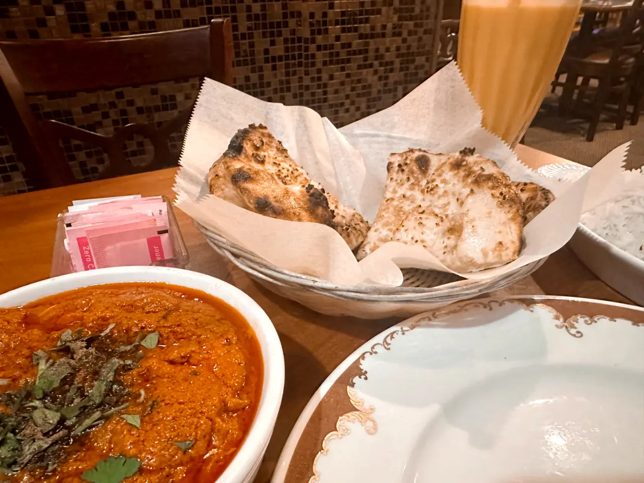 Photo of butter chicken and naan