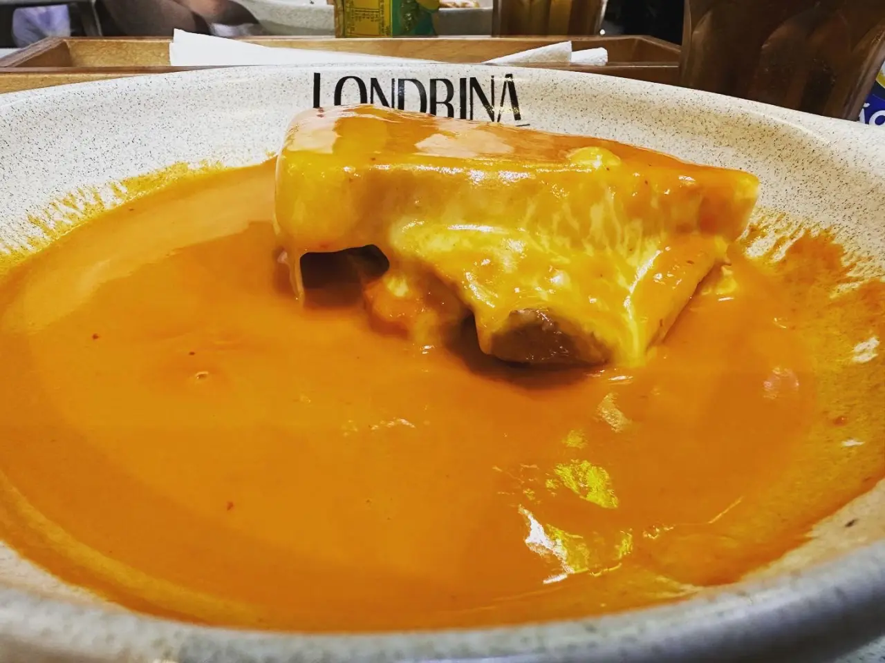 Photo of a Francesinha before the fries